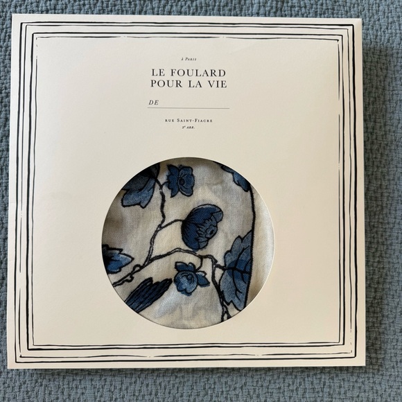 NWT SezanePio Scarf - Sezane x Antoinette Poisson Blue Birds Print - Picture 2 of 7